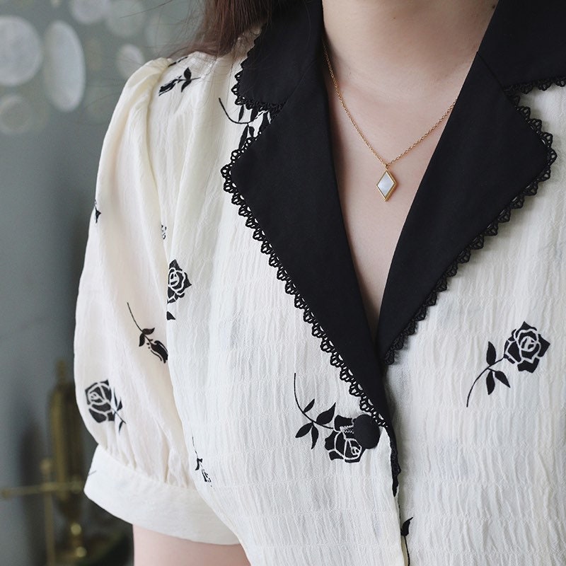 Diamond shape natural mother of Pearl Necklace, Gold Necklace, Gold Vintage Necklace, Vintage Mother of Pearl Necklace, WATERPROOF