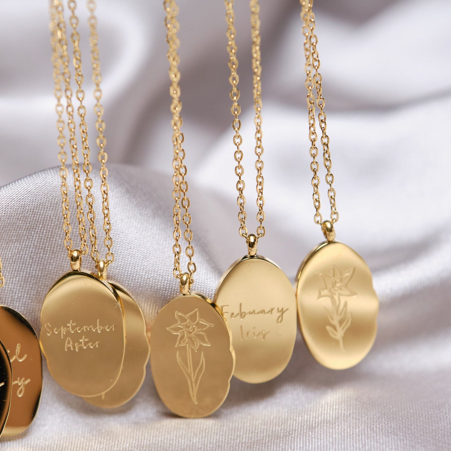 Personalized Birth Flower Necklace, Mother's Day Gift Gold Birth Month Flower necklace gift, birthday gift necklace birthflower gift pendant