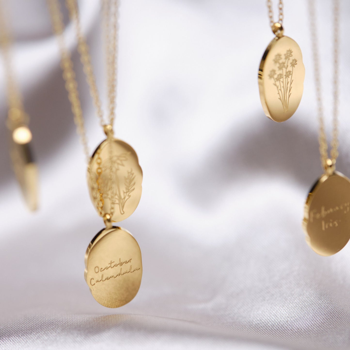 Personalized Birth Flower Necklace, Mother's Day Gift Gold Birth Month Flower necklace gift, birthday gift necklace birthflower gift pendant