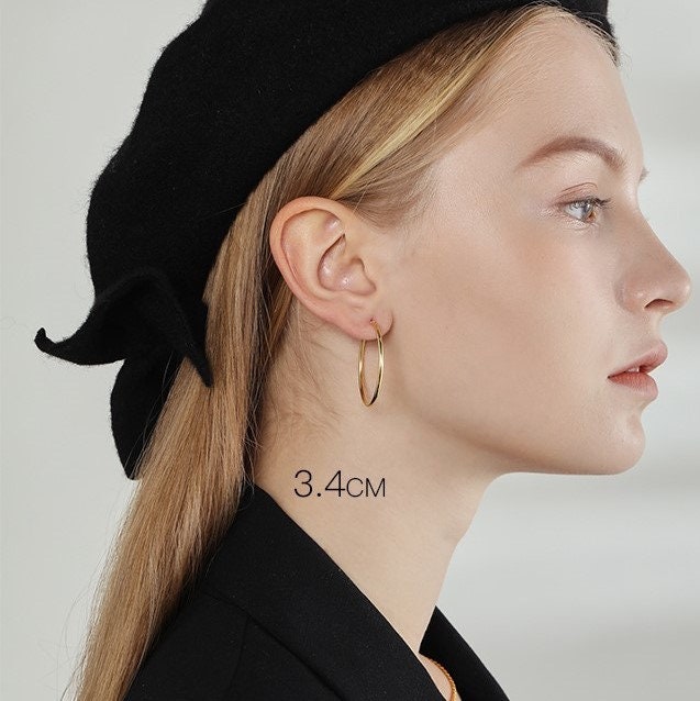 Dainty Hoop Earrings, Medium Hoop Earrings, Dainty Hoops, Delicate Hoop Earrings, Hoops, Thin Wire Hoops 18K Gold Hoops Hypoallergenic