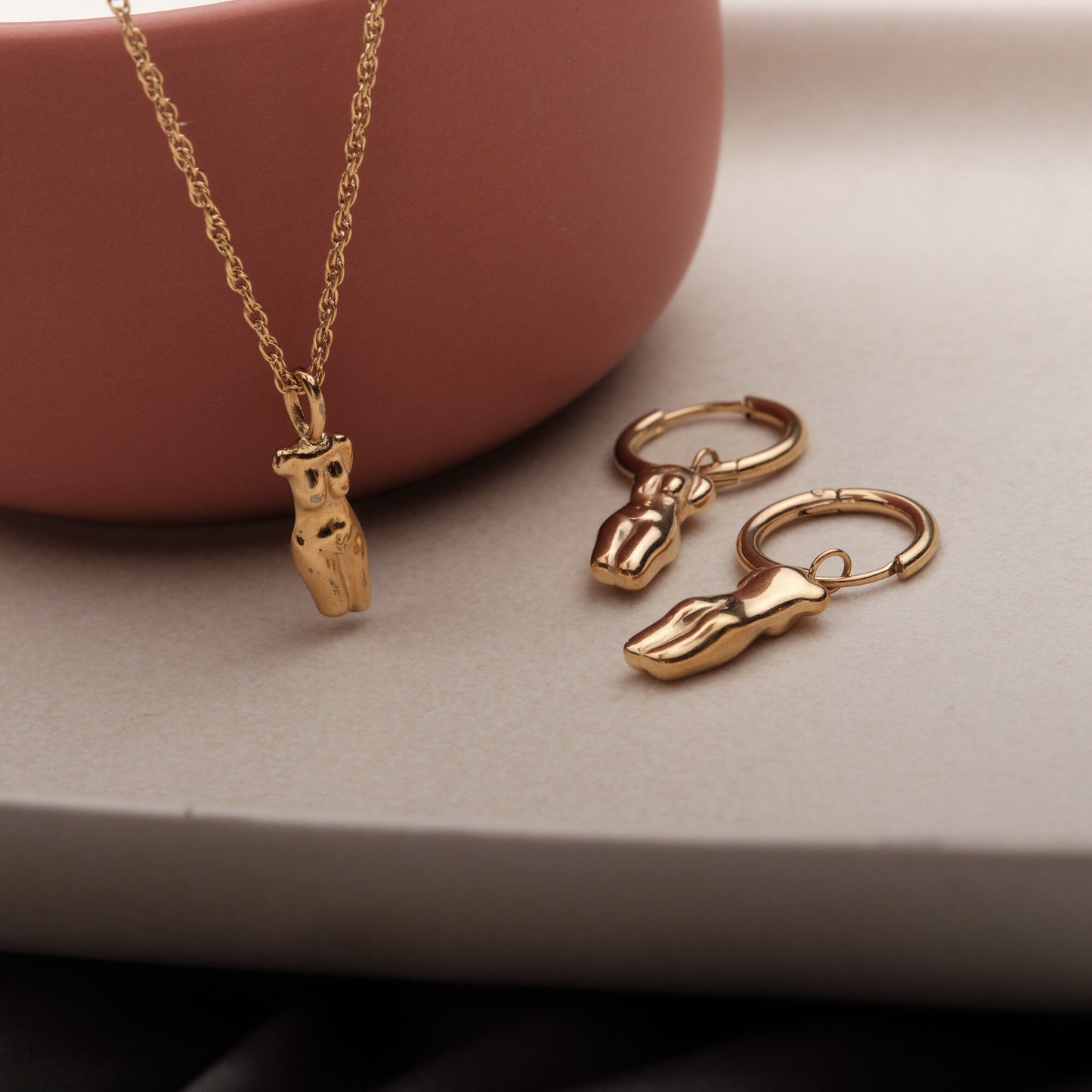 18k Gold Female Silhouette Necklace Aphrodite Venus Women Body Necklace Female Empowerment Necklace Gold Female Figure Necklace Gift for her