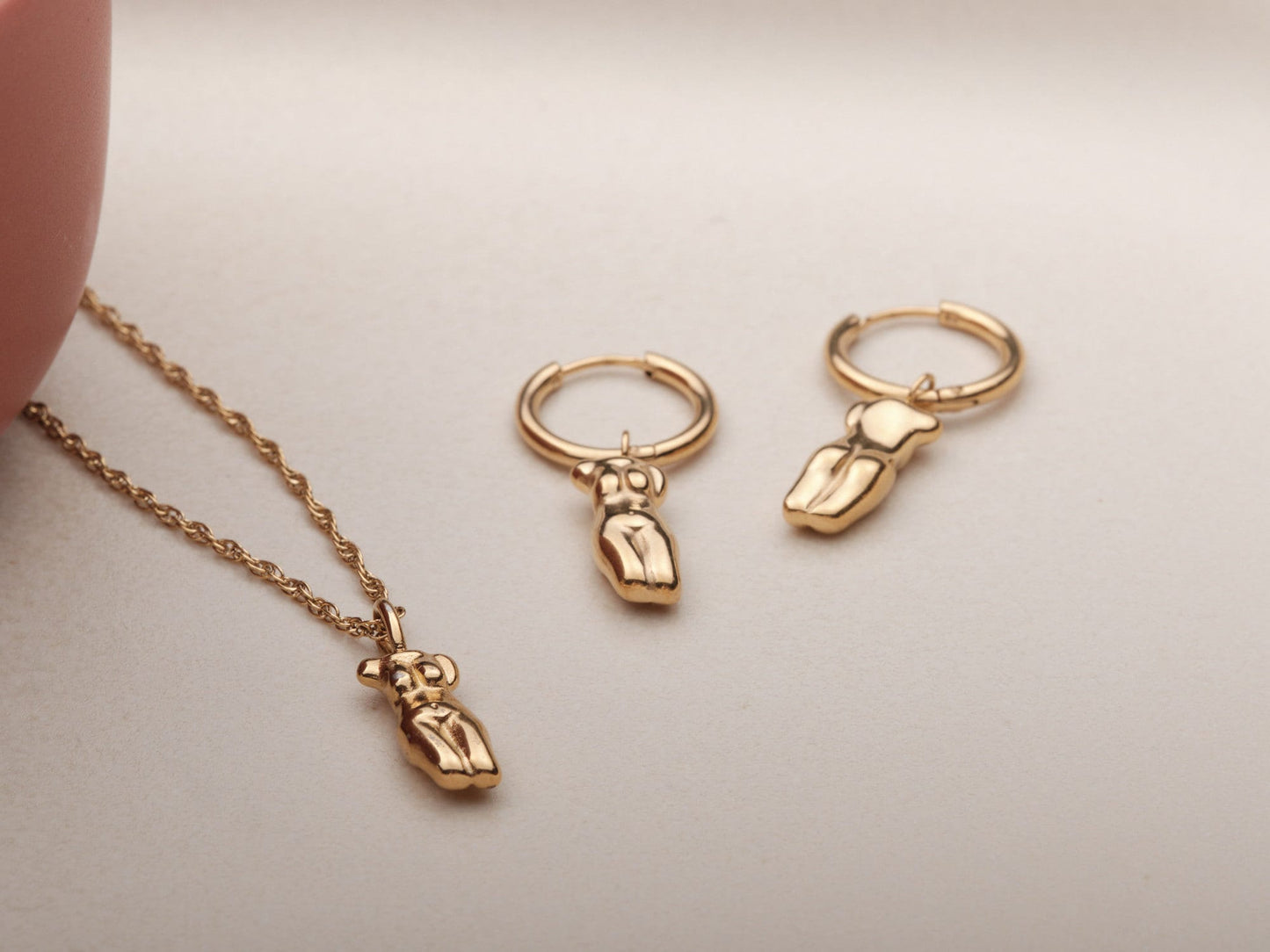 18k Gold Female Silhouette Necklace Aphrodite Venus Women Body Necklace Female Empowerment Necklace Gold Female Figure Necklace Gift for her