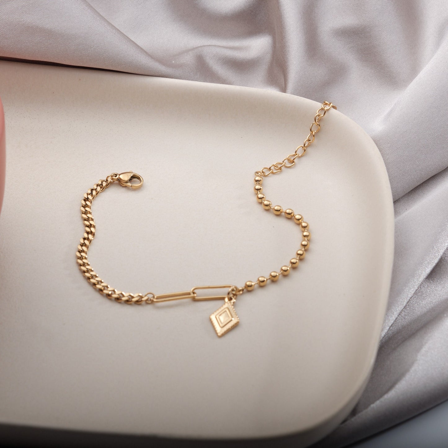 Diamond shape bracelet, vintage bracelet, chain bracelet, beaded chain bracelet, Cuban chain bracelet, layered bracelet