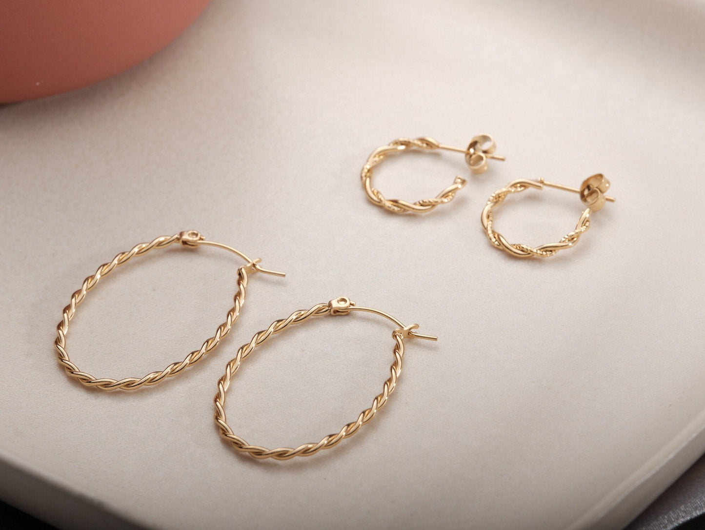 Gold Circle Twisted Hoop, 18k Gold Fill Hoop, Twisted Hoop, Gold Hoop Earrings, Dainty Minimalist Hoops, Gift For Her, Twisted Rope
