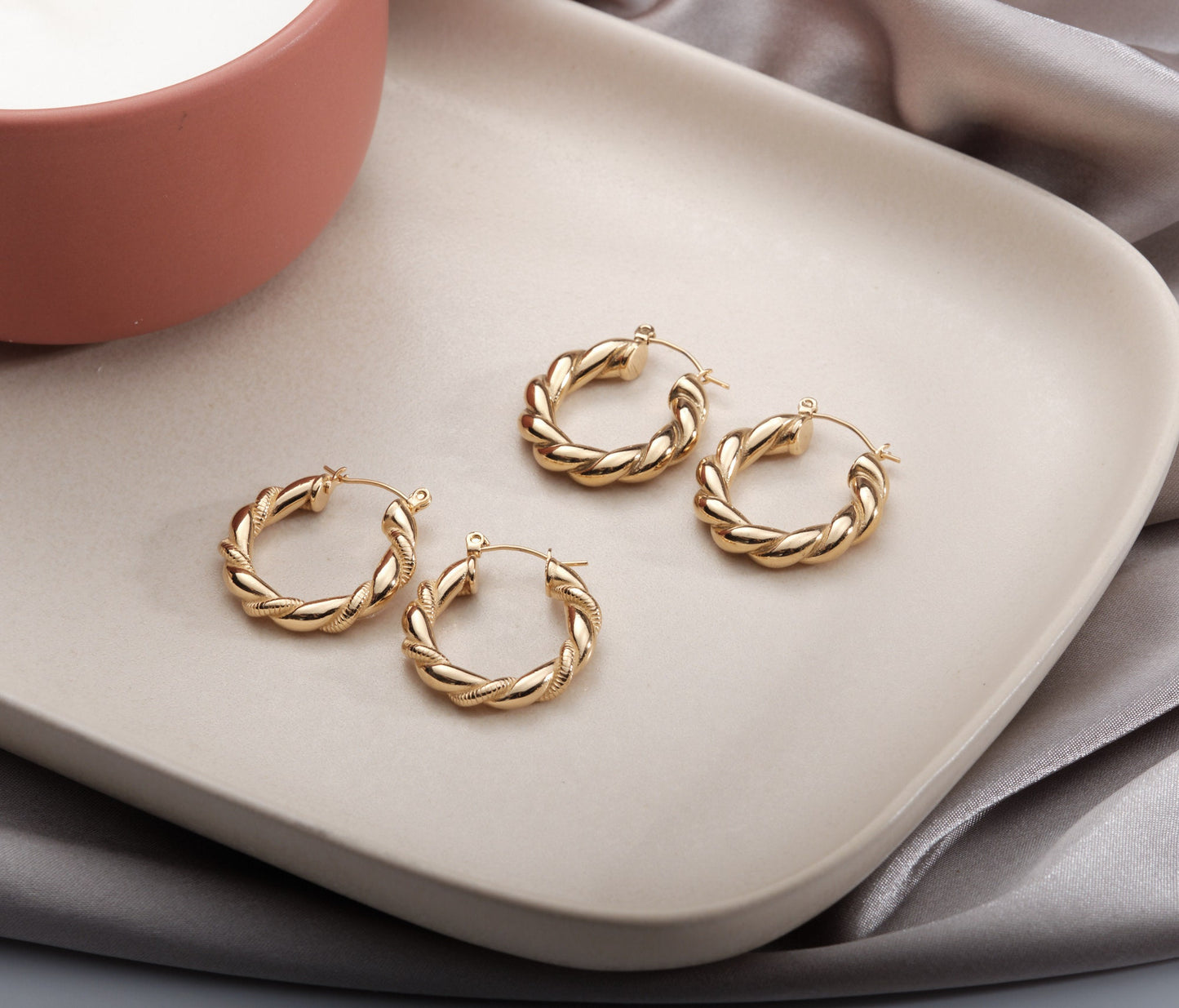 Gold Twisted Hoop, 18k Gold Twist Hoop, Twisted Earring, Gold Hoops, Gold Earrings, Gold Chunky Hoops, Gold Twisted Rope 25mm Diameter