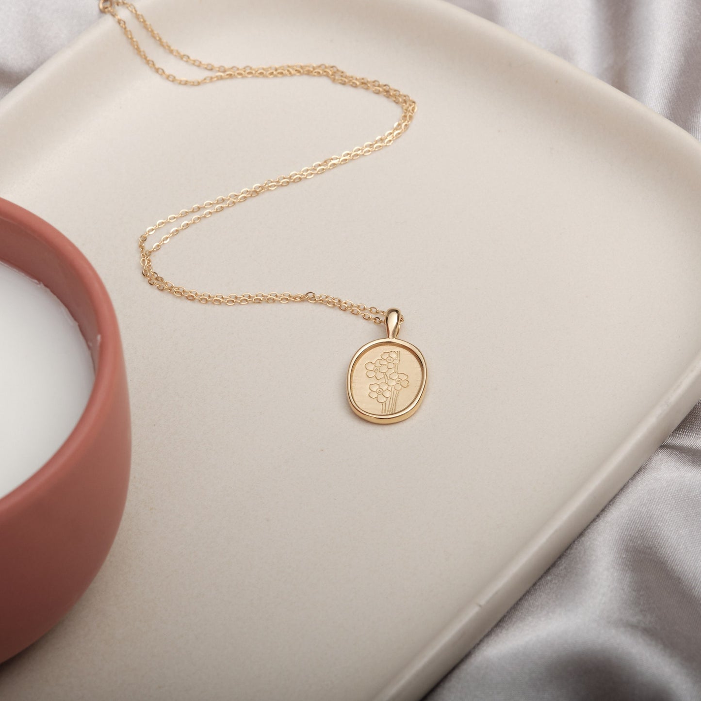 Wildflower Necklace 18k Gold Wildflower Bouquet Necklace Thoughtful Gift Meaningful Disc Necklace Flower Disc Necklace Birth Flower