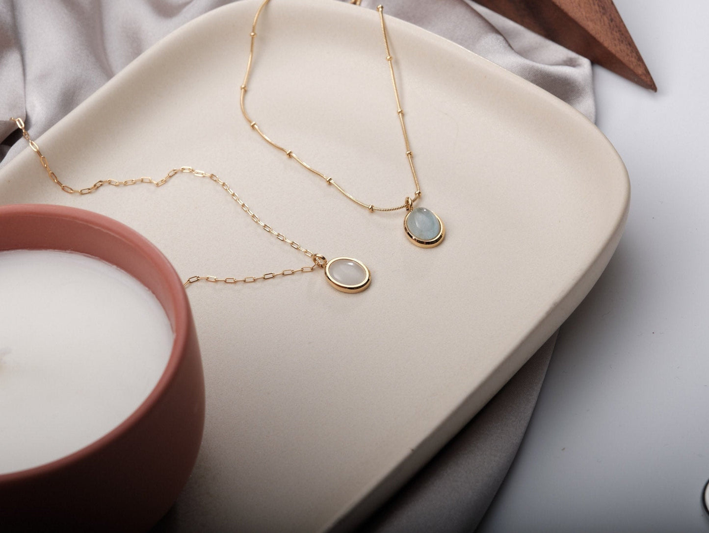 Gold Aquamarine Necklace, Crystal Necklace, March Birthstone, Oval Stone Necklace, Natural Aquamarine Pendant, Blue Agate, Vintage necklace