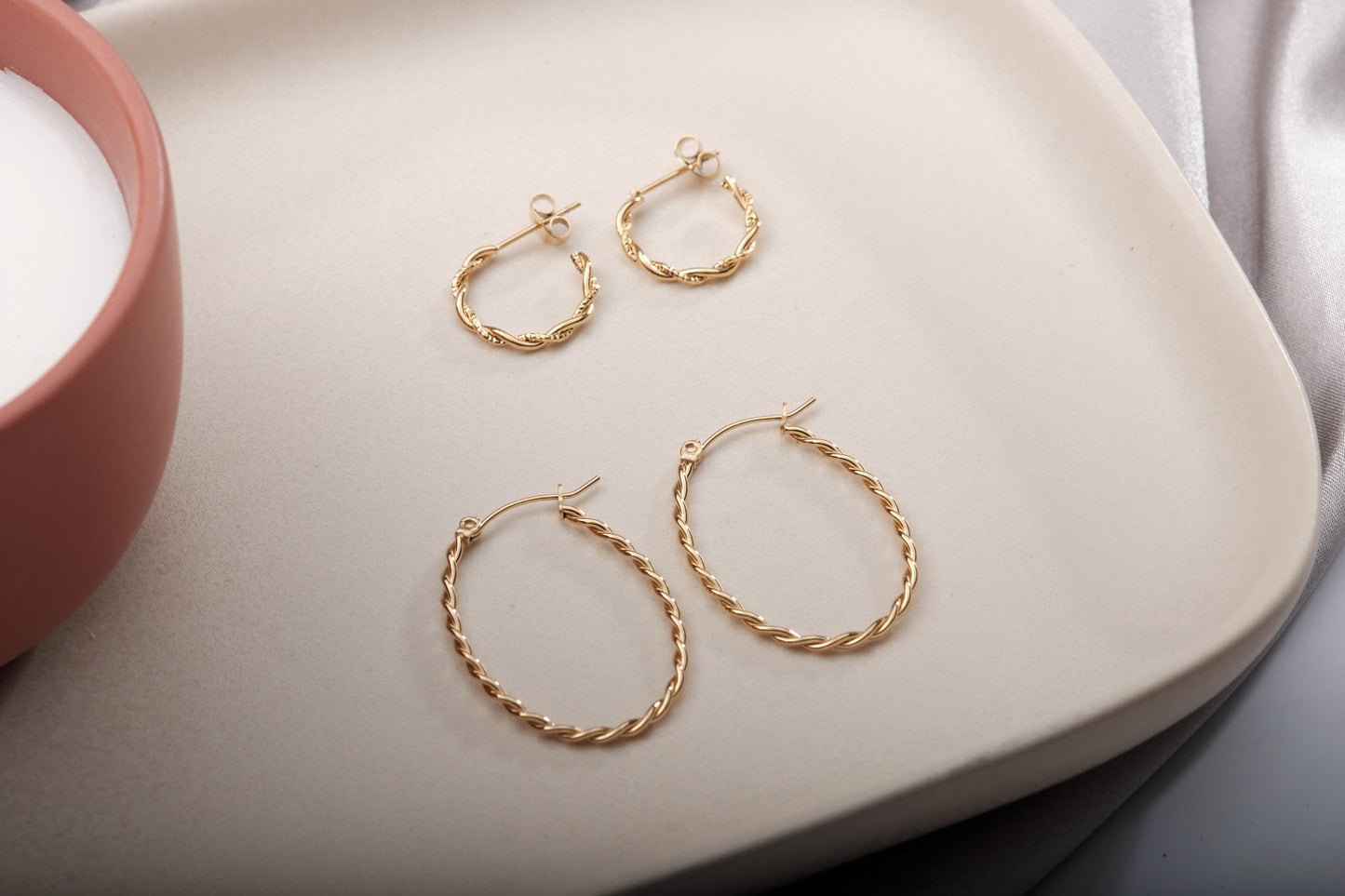 Gold Circle Twisted Hoop, 18k Gold Fill Hoop, Twisted Hoop, Gold Hoop Earrings, Dainty Minimalist Hoops, Gift For Her, Twisted Rope