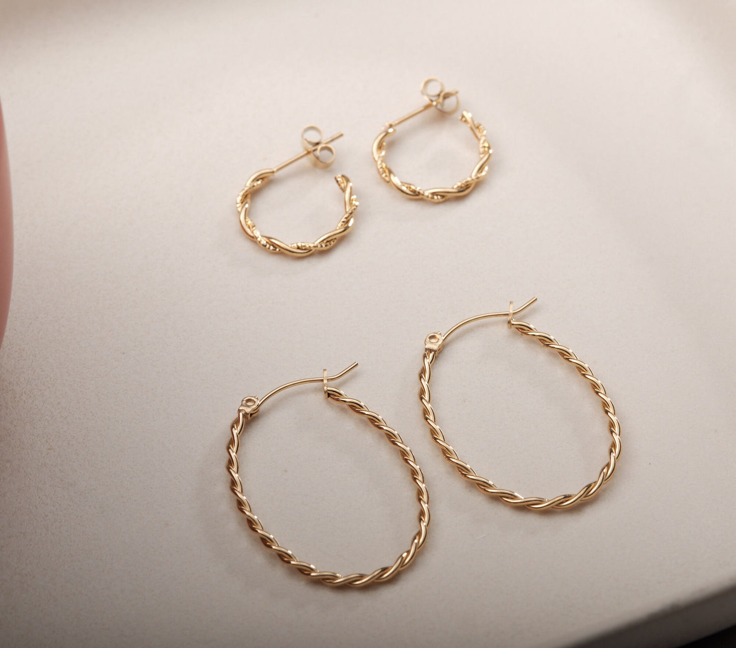 Gold Circle Twisted Hoop, 18k Gold Fill Hoop, Twisted Hoop, Gold Hoop Earrings, Dainty Minimalist Hoops, Gift For Her, Twisted Rope