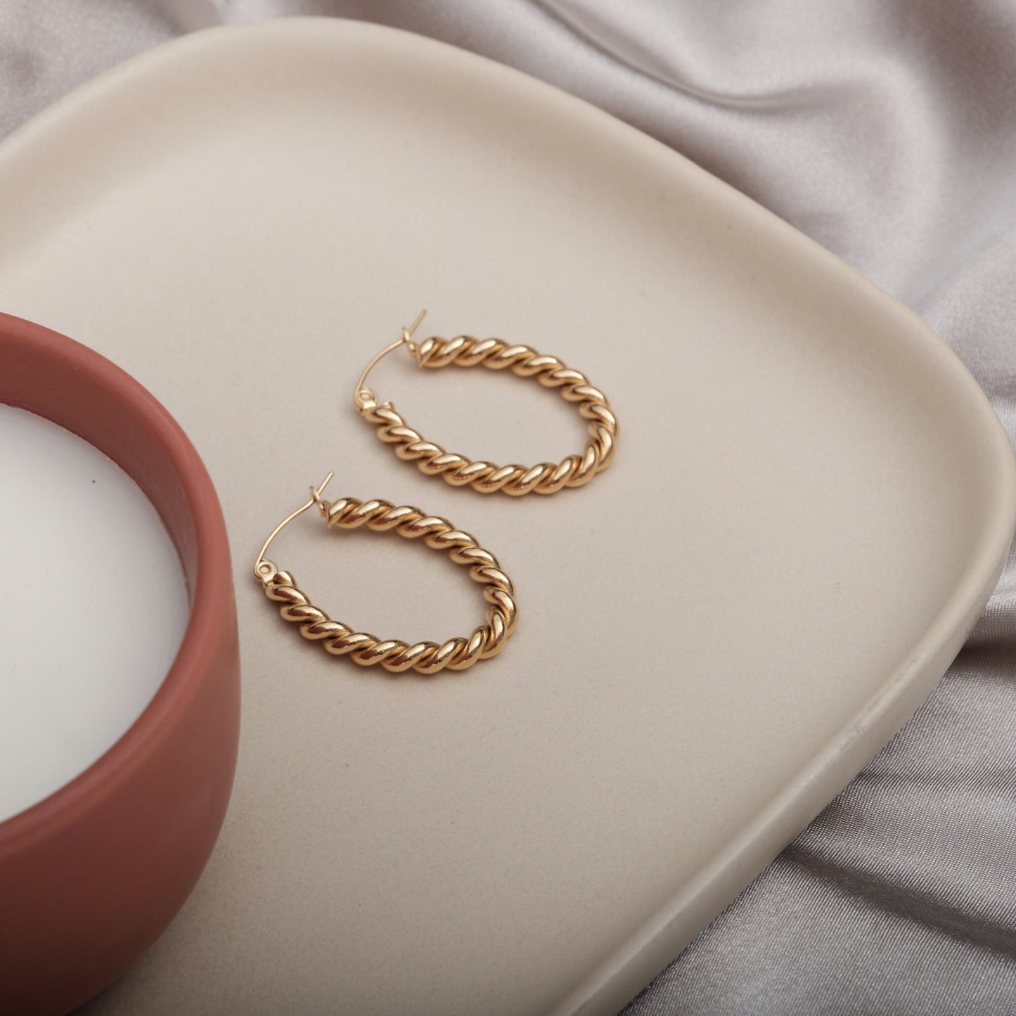 Gold Twist Hoop Earring French Twist Vintage Titanium Oval Earring Hoop Oval Huggie Water and Tarnish Resistant Oval Twisted Hoops