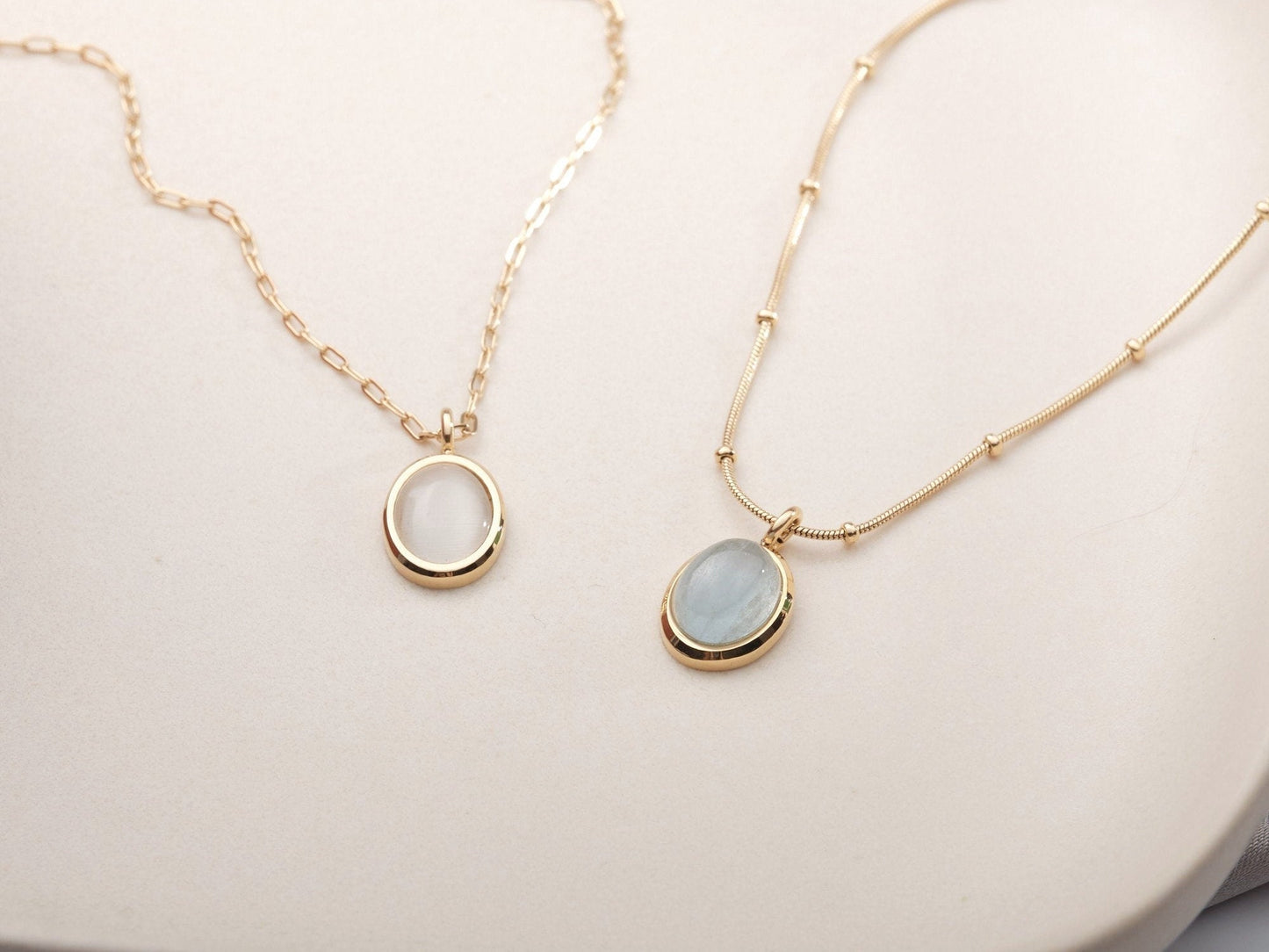 Gold Aquamarine Necklace, Crystal Necklace, March Birthstone, Oval Stone Necklace, Natural Aquamarine Pendant, Blue Agate, Vintage necklace