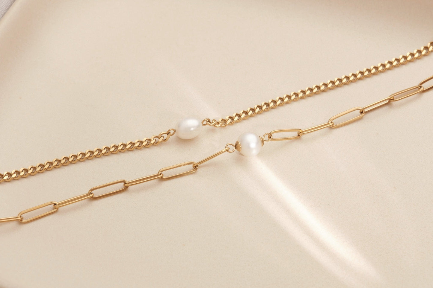 Freshwater Pearl Choker, 18K Gold Choker, Layered Necklace, Floating Pearl Necklace, Single Pearl Choker, waterproof, tarnish free