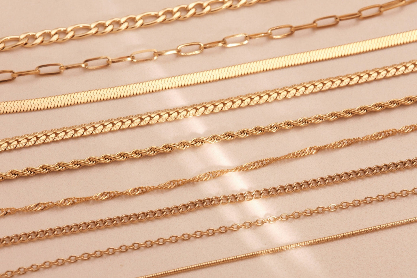 Gold Sunflower Oval Necklace, 18k Gold Plated Sunflower Jewelry, Flower Jewellery, rope chain necklace, Nature Inspired Floral Tag Necklace