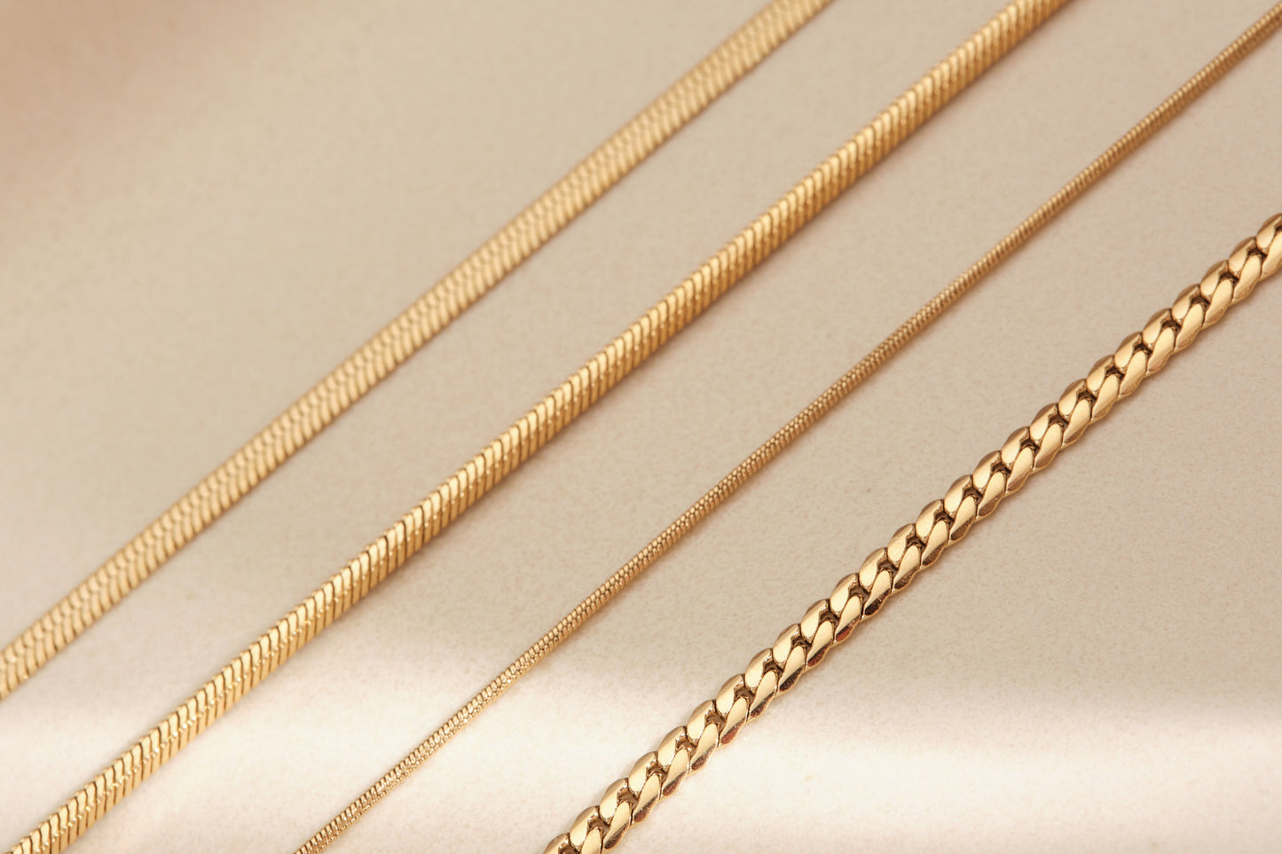 18K Gold Herringbone Bracelet, Gold Snake Chain Bracelet,Flat Herringbone Chain, Gold Chain Bracelet, Thin Herringbone chain, Gold Bracelet