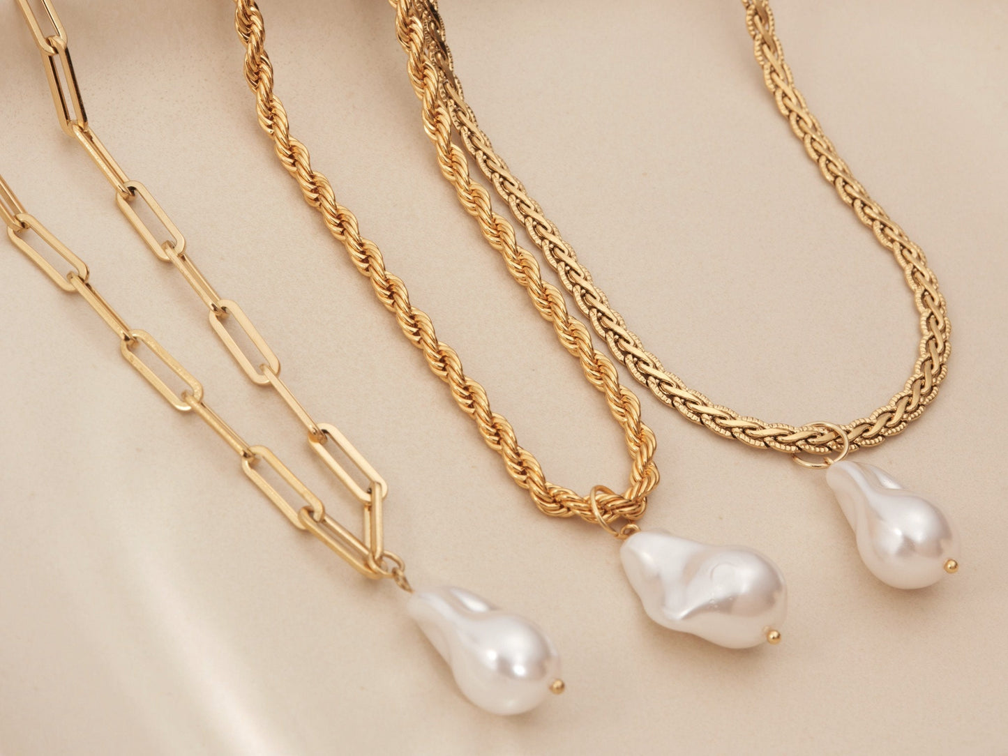 Rectangle link chain baroque pearl necklace, gold paperclip chain French Style statement pearl necklace stack Gold Baroque Pearl Necklace