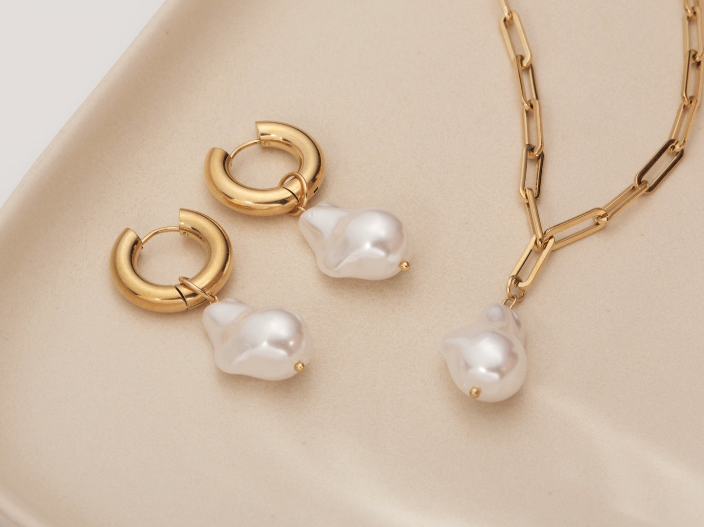 Pearl Hoop Earring Bridal Jewelry Gold Hoop Earrings Baroque Pearl Earrings Gold Hoops Minimalist Jewelry Bridesmaids Gift Set WATERPROOF