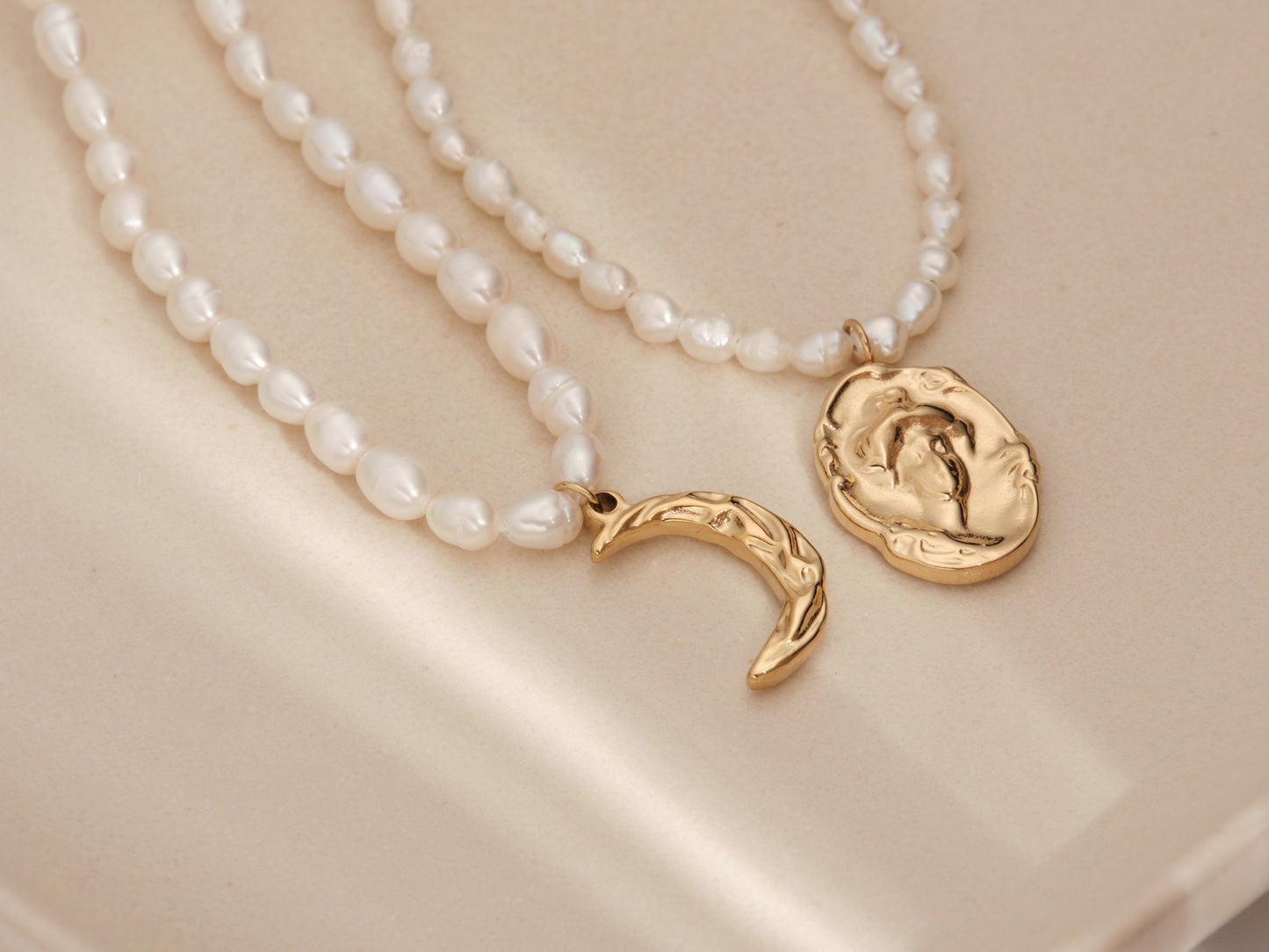 Freshwater pearl strand, Gold Hammered Moon Necklace - Natural Pearl Chain Necklace, Gold moon charm, Freshwater pearl necklace, real pearl