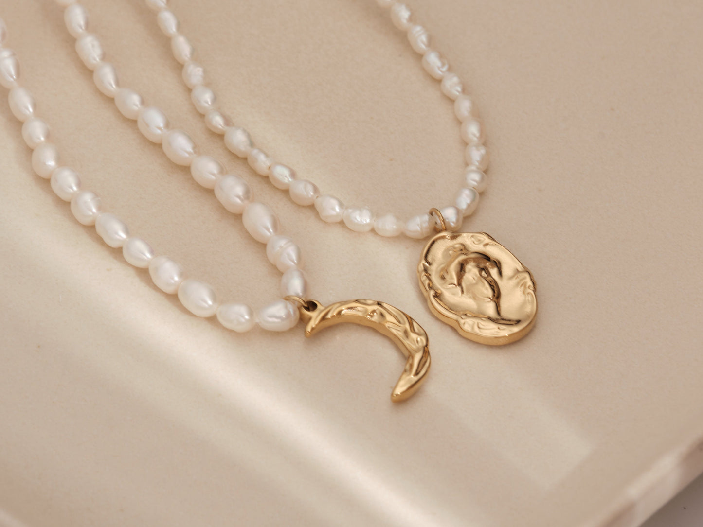 Freshwater pearl strand, Gold Hammered Moon Necklace - Natural Pearl Chain Necklace, Gold moon charm, Freshwater pearl necklace, real pearl