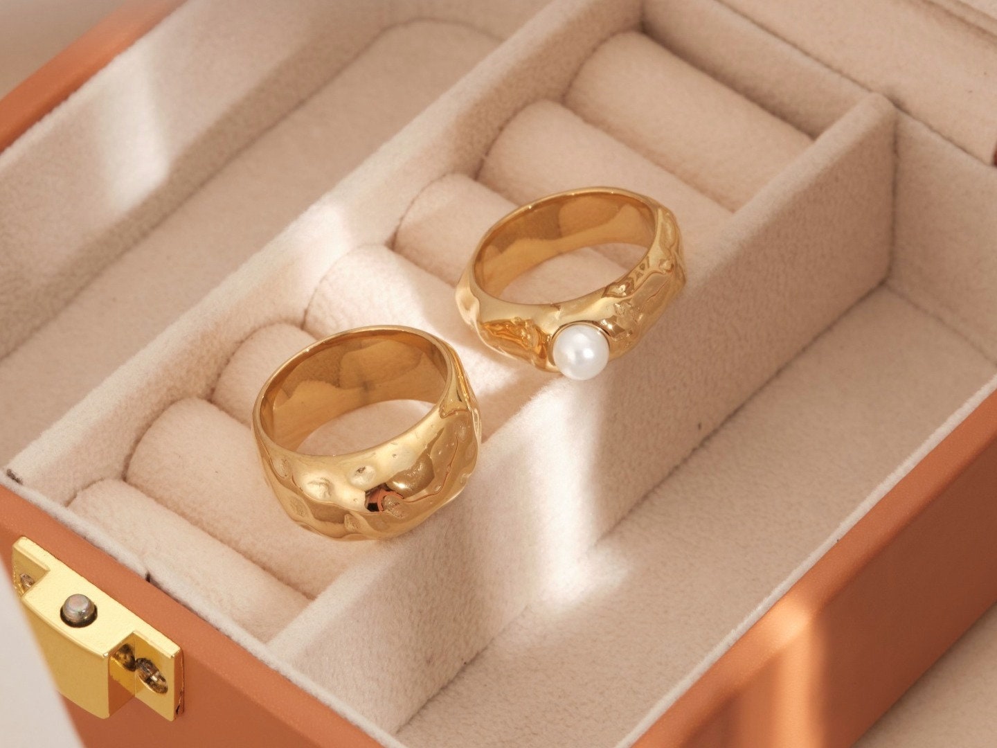 Gold Chunky Ring, Crater Dent Ring, Gold Hammered Ring, Gold Pearl Ring, Statement Ring, Thick Ring, WATEPROOF Ring, Stylist Ring, Gift Ring