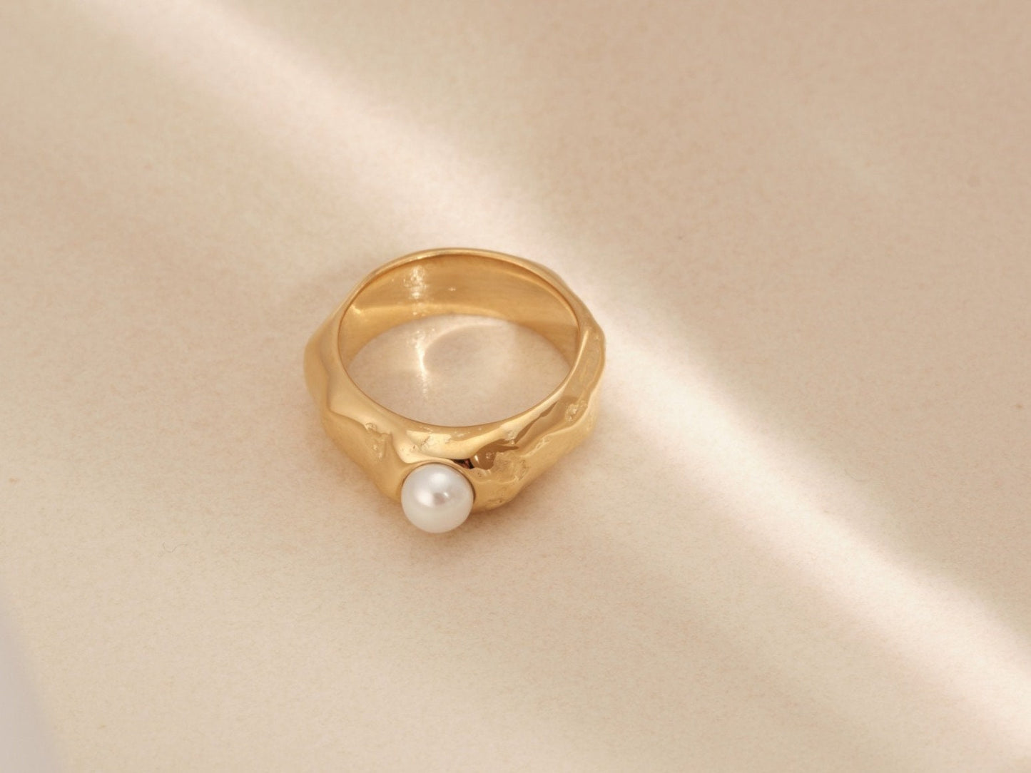 Gold Chunky Ring, Crater Dent Ring, Gold Hammered Ring, Gold Pearl Ring, Statement Ring, Thick Ring, WATEPROOF Ring, Stylist Ring, Gift Ring