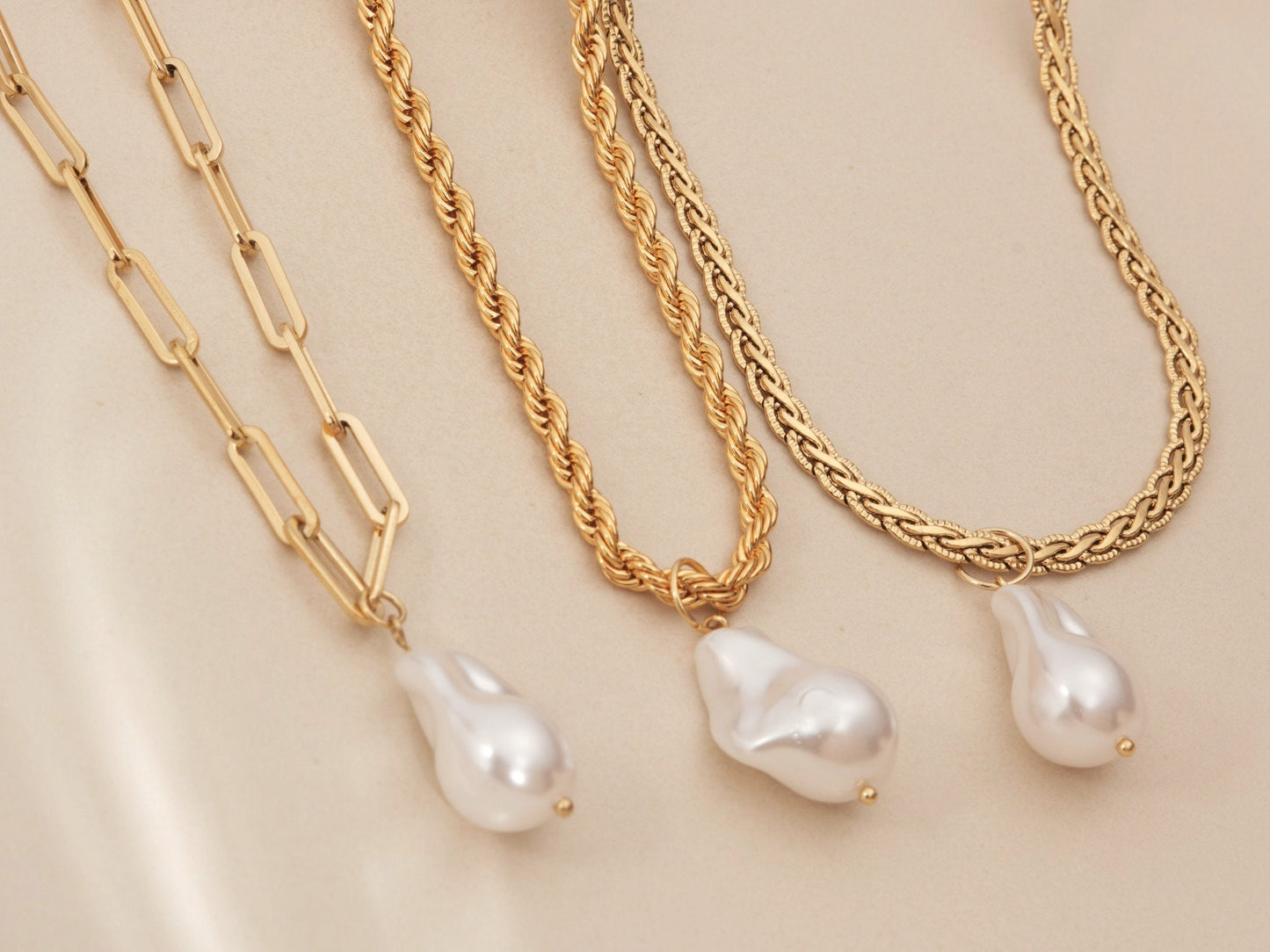 Rectangle link chain baroque pearl necklace, gold paperclip chain French Style statement pearl necklace stack Gold Baroque Pearl Necklace