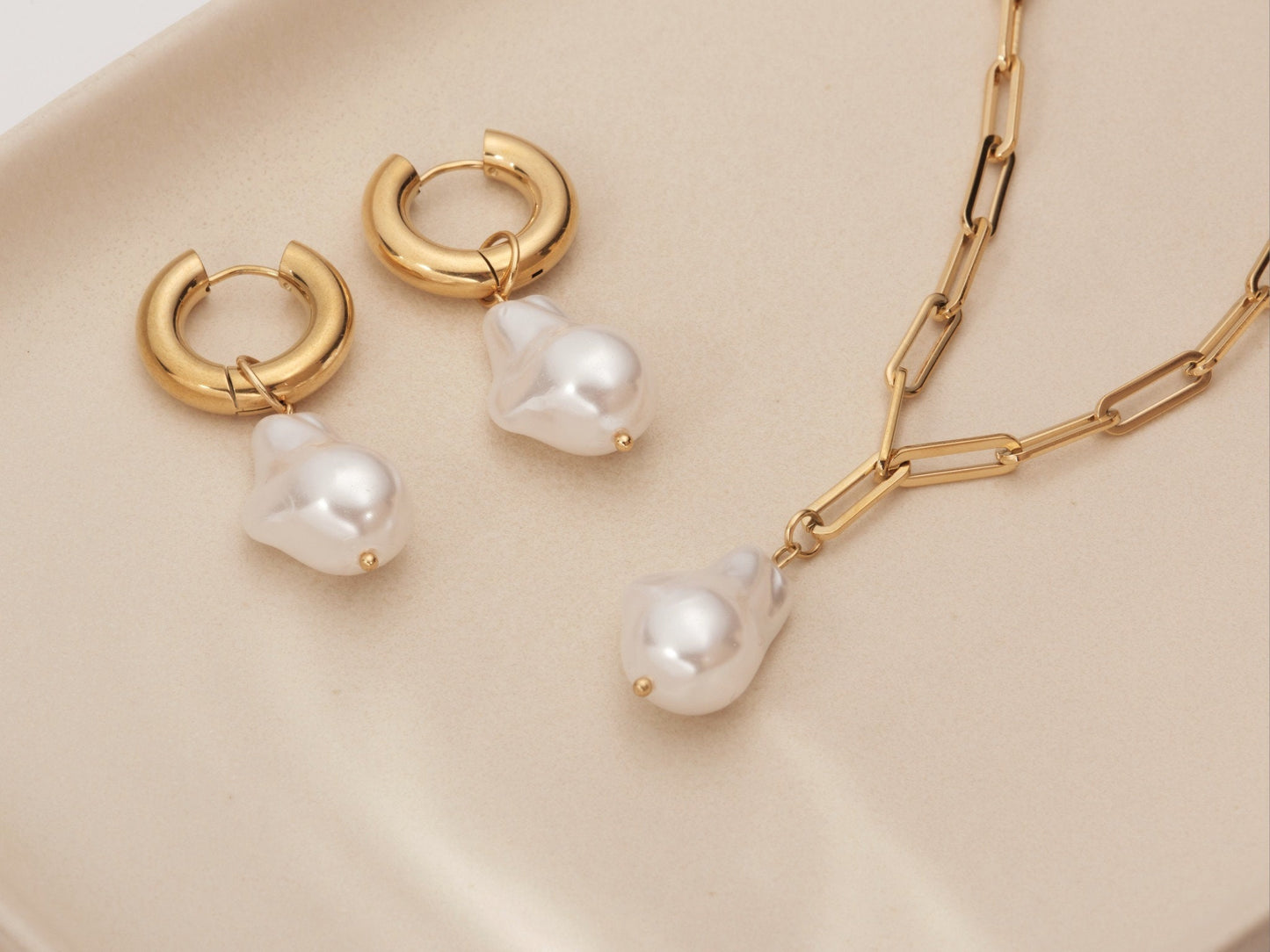 Pearl Hoop Earring Bridal Jewelry Gold Hoop Earrings Baroque Pearl Earrings Gold Hoops Minimalist Jewelry Bridesmaids Gift Set WATERPROOF