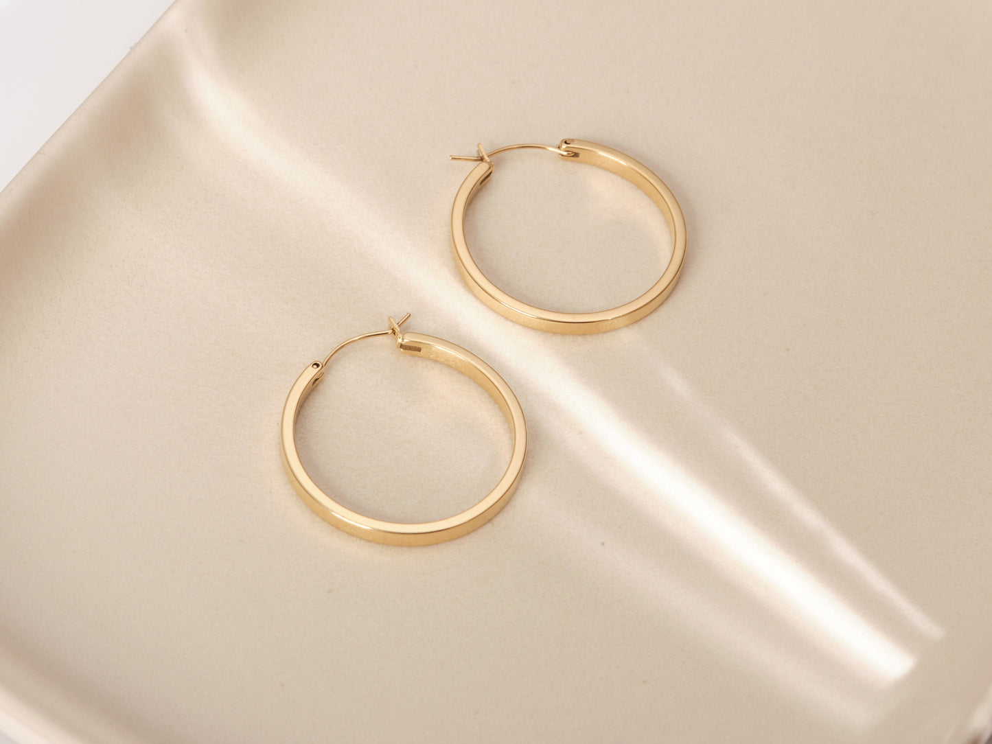 Gold Hoop Earrings, Gold Chunky Hoops, Thick Hoops, Lightweight Hoop Earrings, Classic Hoops, Gold Hoops, Plain Hoops, Simple Hoops