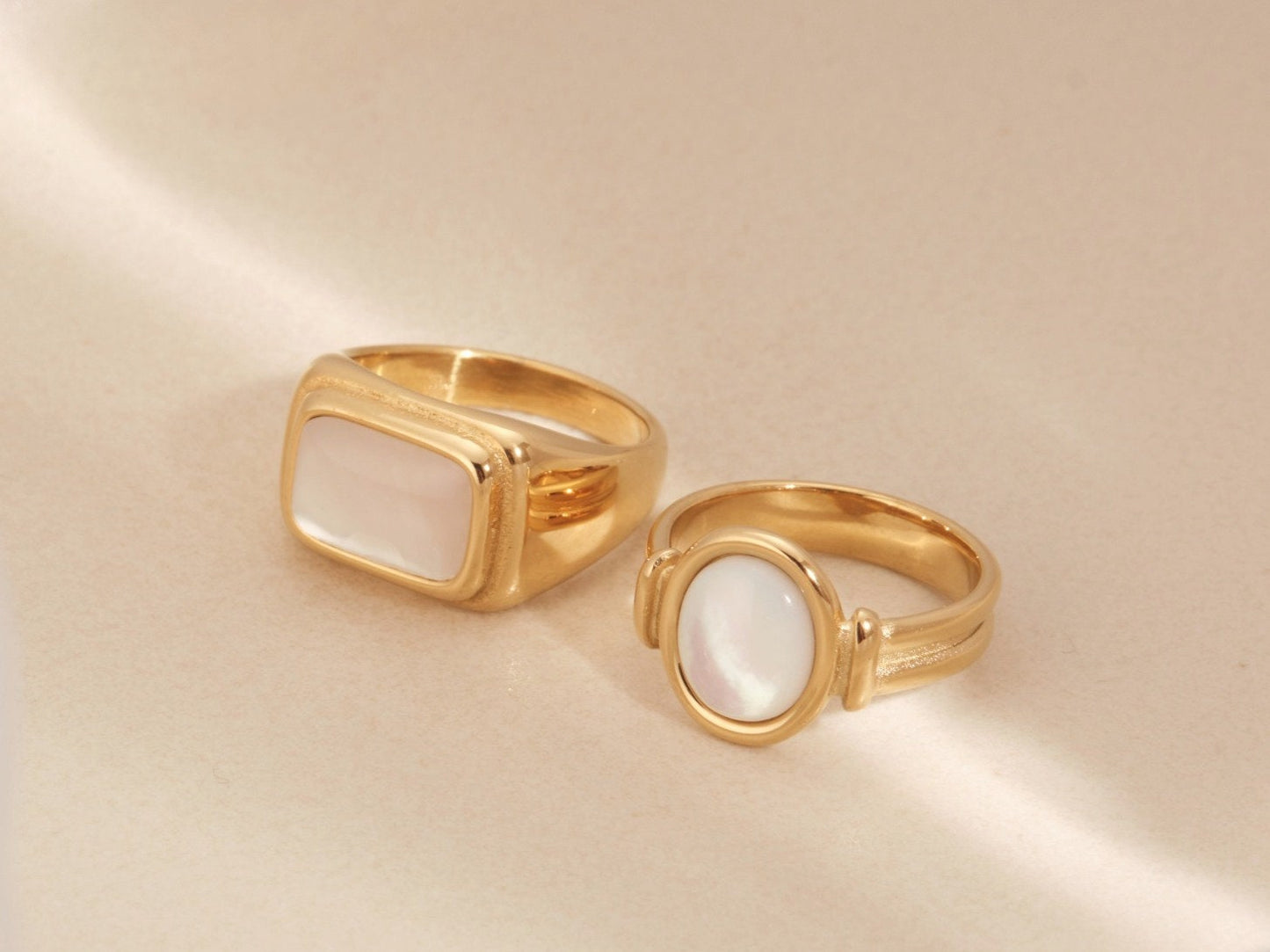 18K Gold Mother of Pearl Ring, Statement Ring, White Shell Ring, Stacking Rings, Gold Vintage Ring, Chunky Gold Ring, Square Mother of Pearl