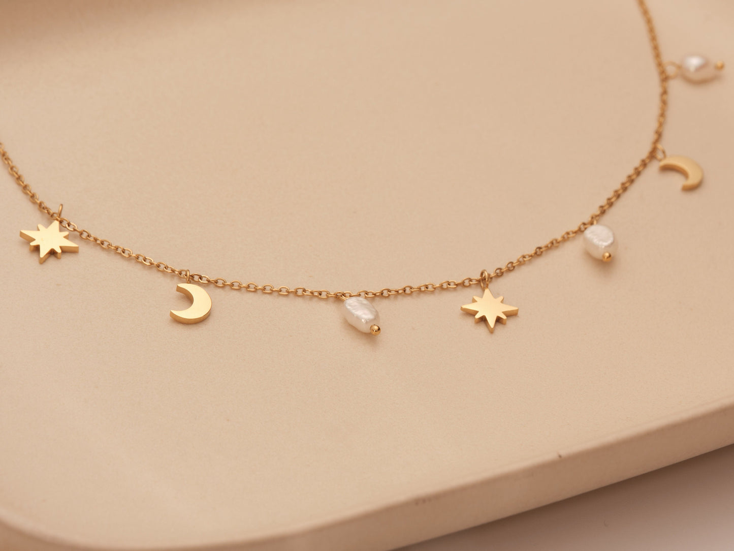 Freshwater Pearl Choker, Gold Star Choker, Gold choker Necklace, Gold Moon Choker, Celetial Necklace, Pearl Necklace Gift for Her waterproof