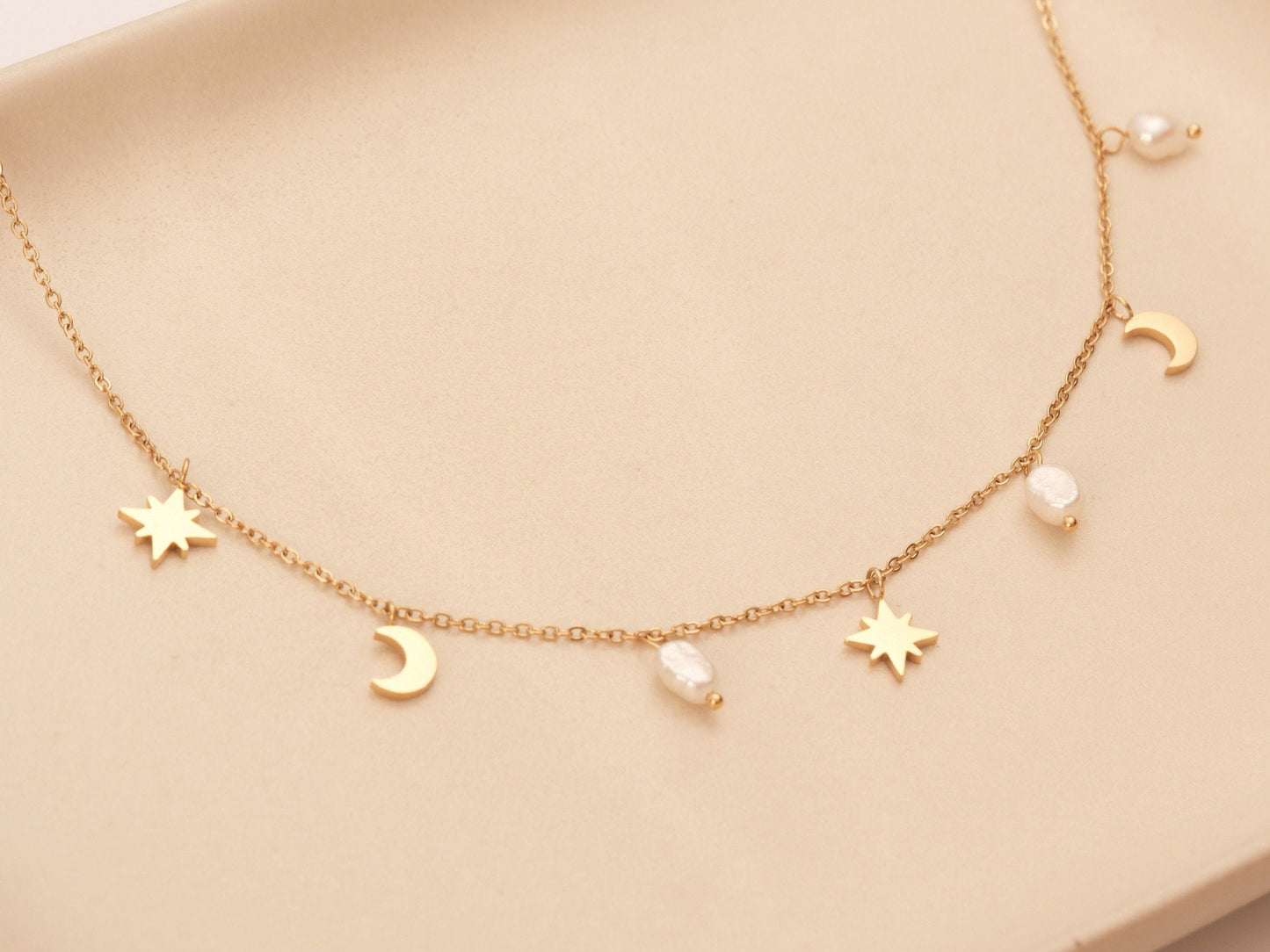 Freshwater Pearl Choker, Gold Star Choker, Gold choker Necklace, Gold Moon Choker, Celetial Necklace, Pearl Necklace Gift for Her waterproof