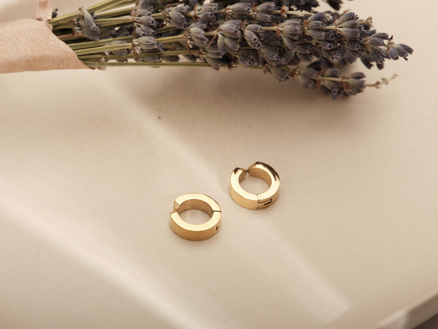 Ear Cuff Earrings-Clip On Huggie Hoop Earring Hoop Earrings-Thick Ear Cuff-Ear Clips-Non Piercing Earrings-Clip On Earrings Cuff-Hipster