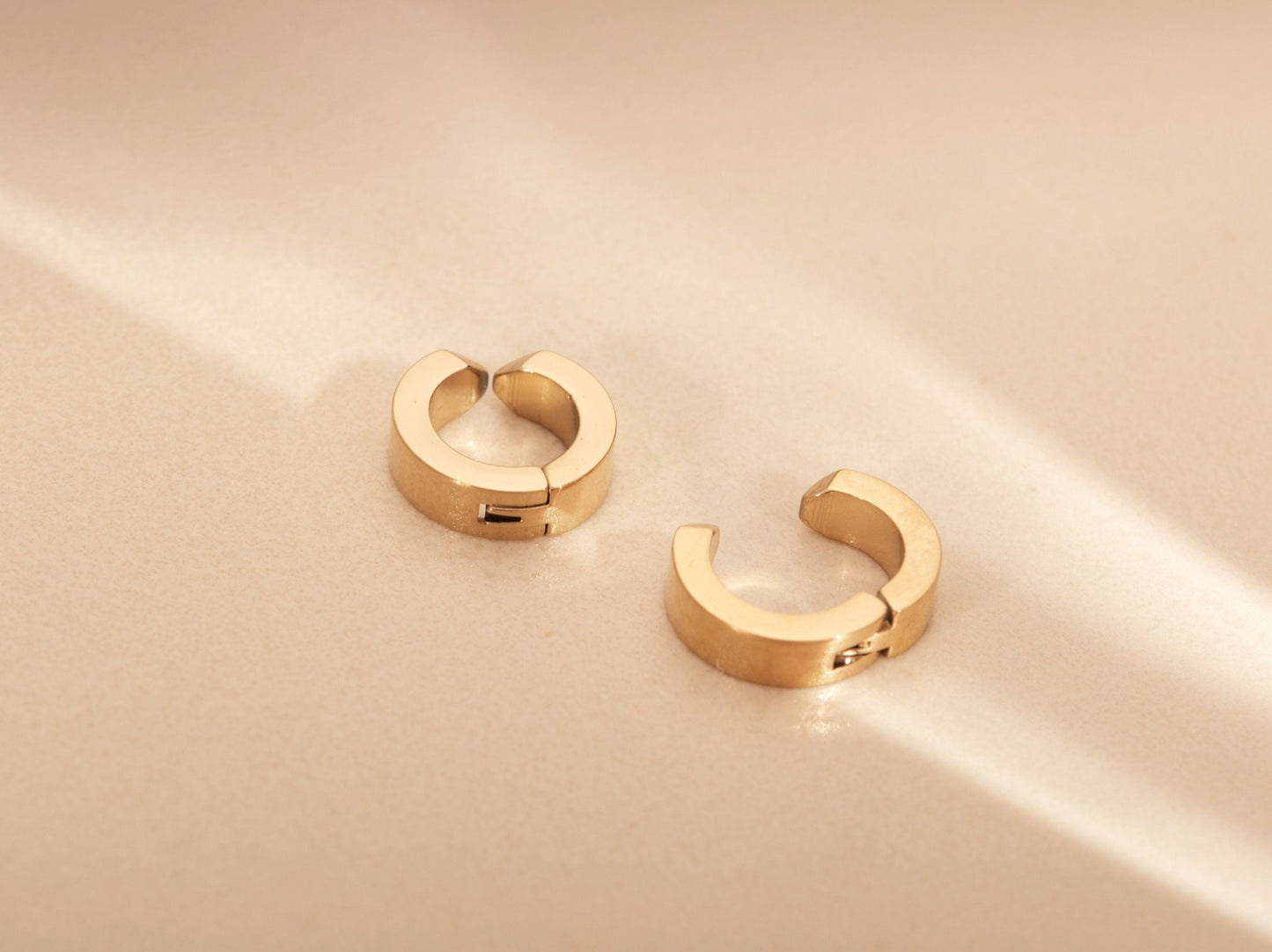 Ear Cuff Earrings-Clip On Huggie Hoop Earring Hoop Earrings-Thick Ear Cuff-Ear Clips-Non Piercing Earrings-Clip On Earrings Cuff-Hipster