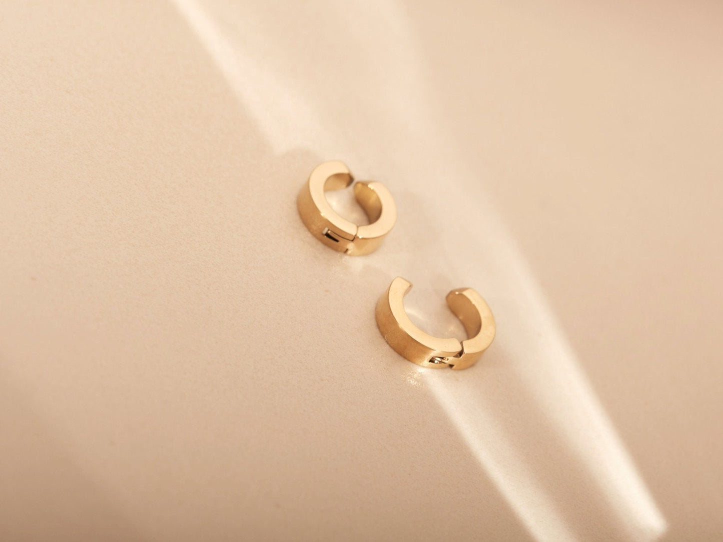 Ear Cuff Earrings-Clip On Huggie Hoop Earring Hoop Earrings-Thick Ear Cuff-Ear Clips-Non Piercing Earrings-Clip On Earrings Cuff-Hipster