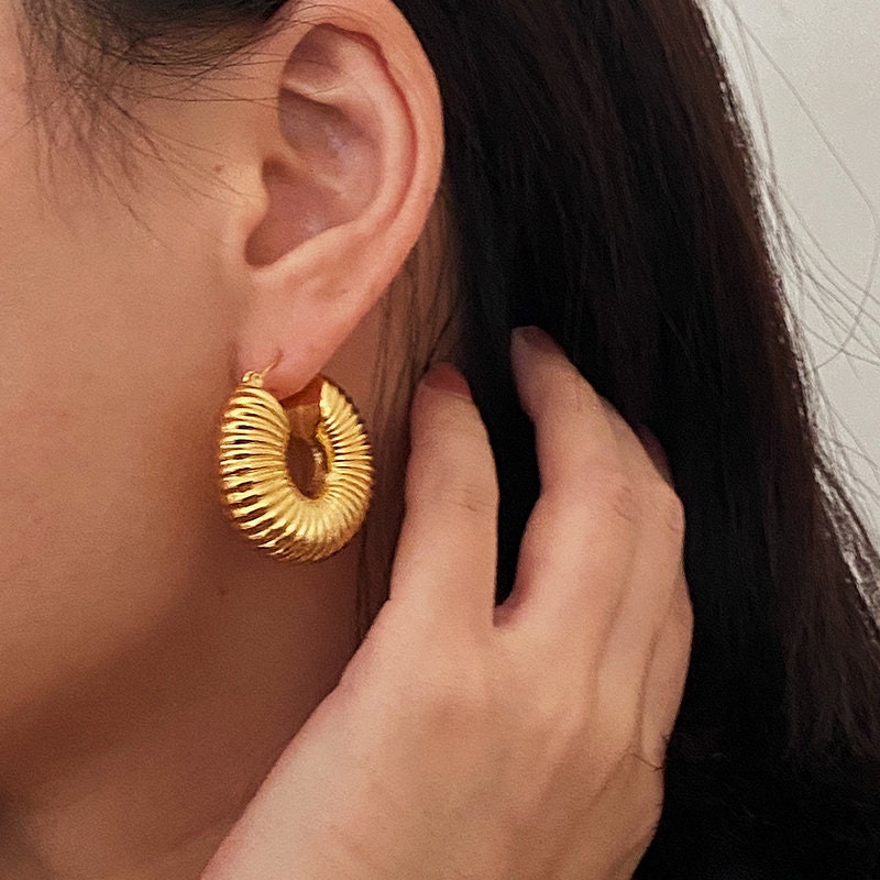 18K Gold Chunky Croissant Earrings, Gold Croissant Earrings, Gold Chunky Hoops, Thick Tube Earrings, Statement Earrings, Thick Hoop Earrings