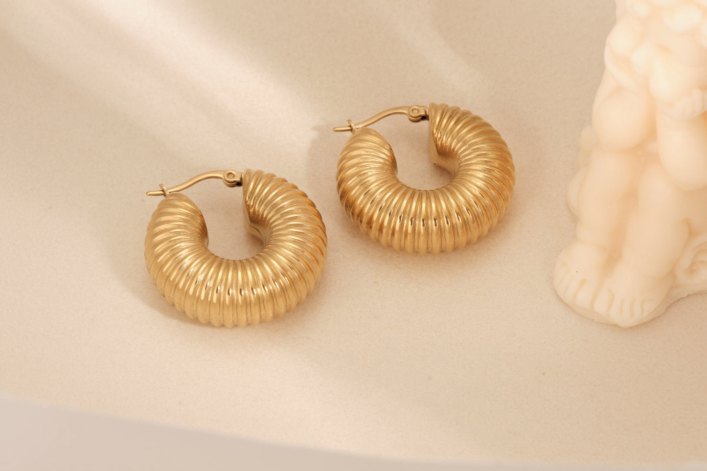 18K Gold Chunky Croissant Earrings, Gold Croissant Earrings, Gold Chunky Hoops, Thick Tube Earrings, Statement Earrings, Thick Hoop Earrings