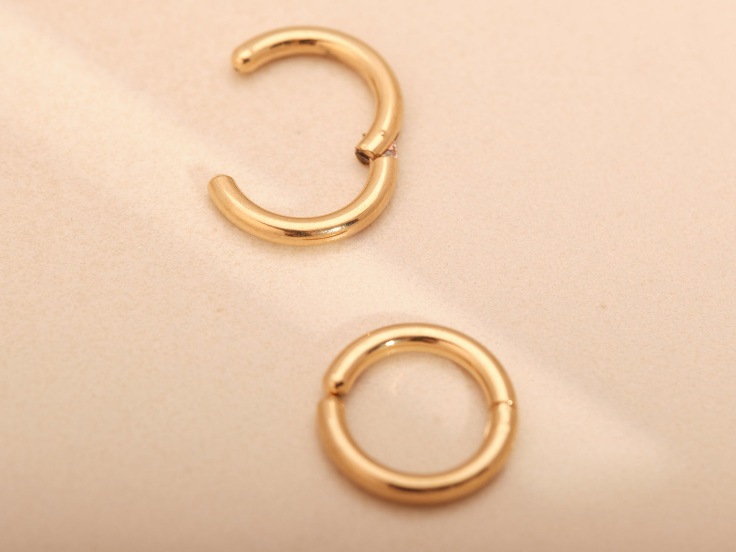 Gold Small Huggie hoop earring, gold hoop earrings, thick hoop earrings, Gold Huggies, chunky Huggie, Silver Huggies, Silver Earrings, Clip