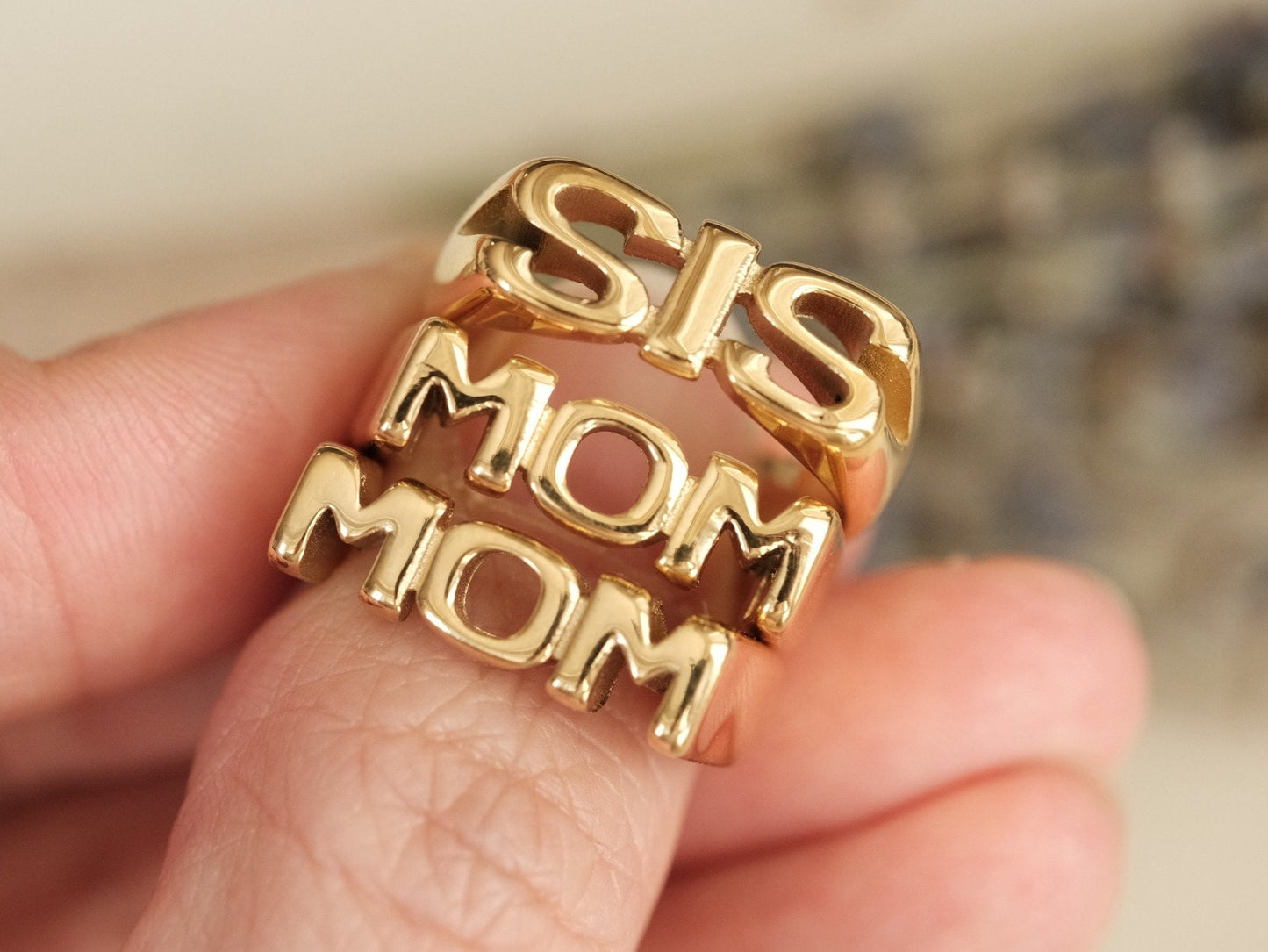 18K Gold MOM ring, Letter MOM Ring, Gold Ring, Mother's Day Gift for Mom, Mom ring Gift, First Time Mom Gift, Sister Ring Gift from Sister