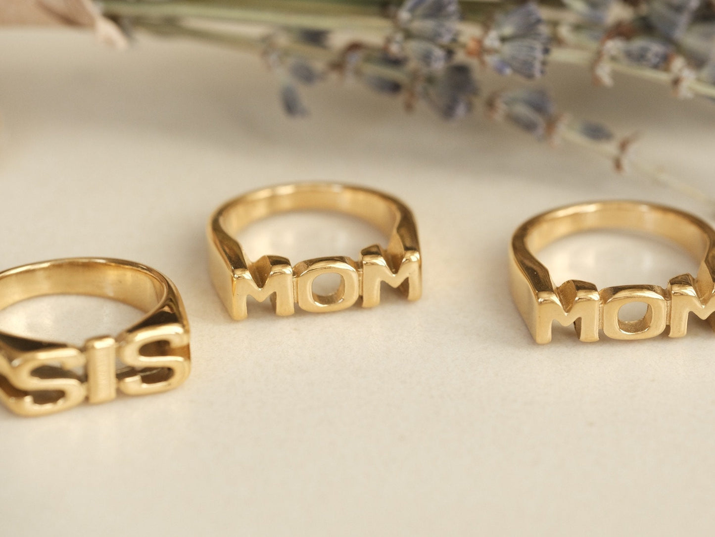 18K Gold MOM ring, Letter MOM Ring, Gold Ring, Mother's Day Gift for Mom, Mom ring Gift, First Time Mom Gift, Sister Ring Gift from Sister