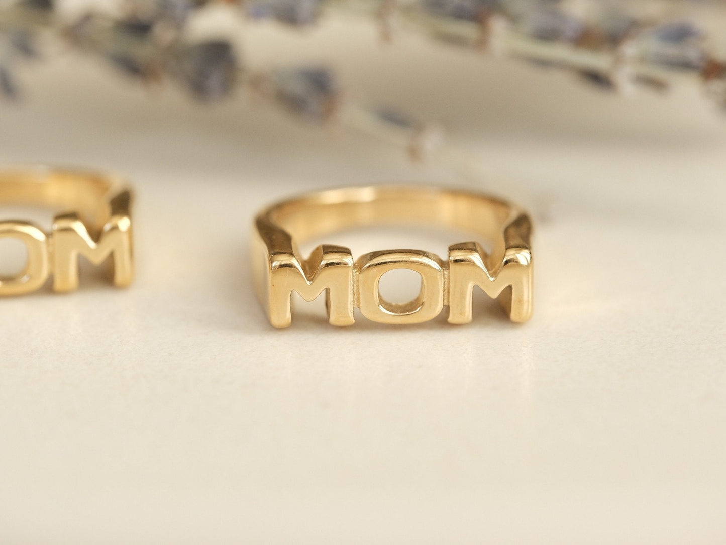 18K Gold MOM ring, Letter MOM Ring, Gold Ring, Mother's Day Gift for Mom, Mom ring Gift, First Time Mom Gift, Sister Ring Gift from Sister