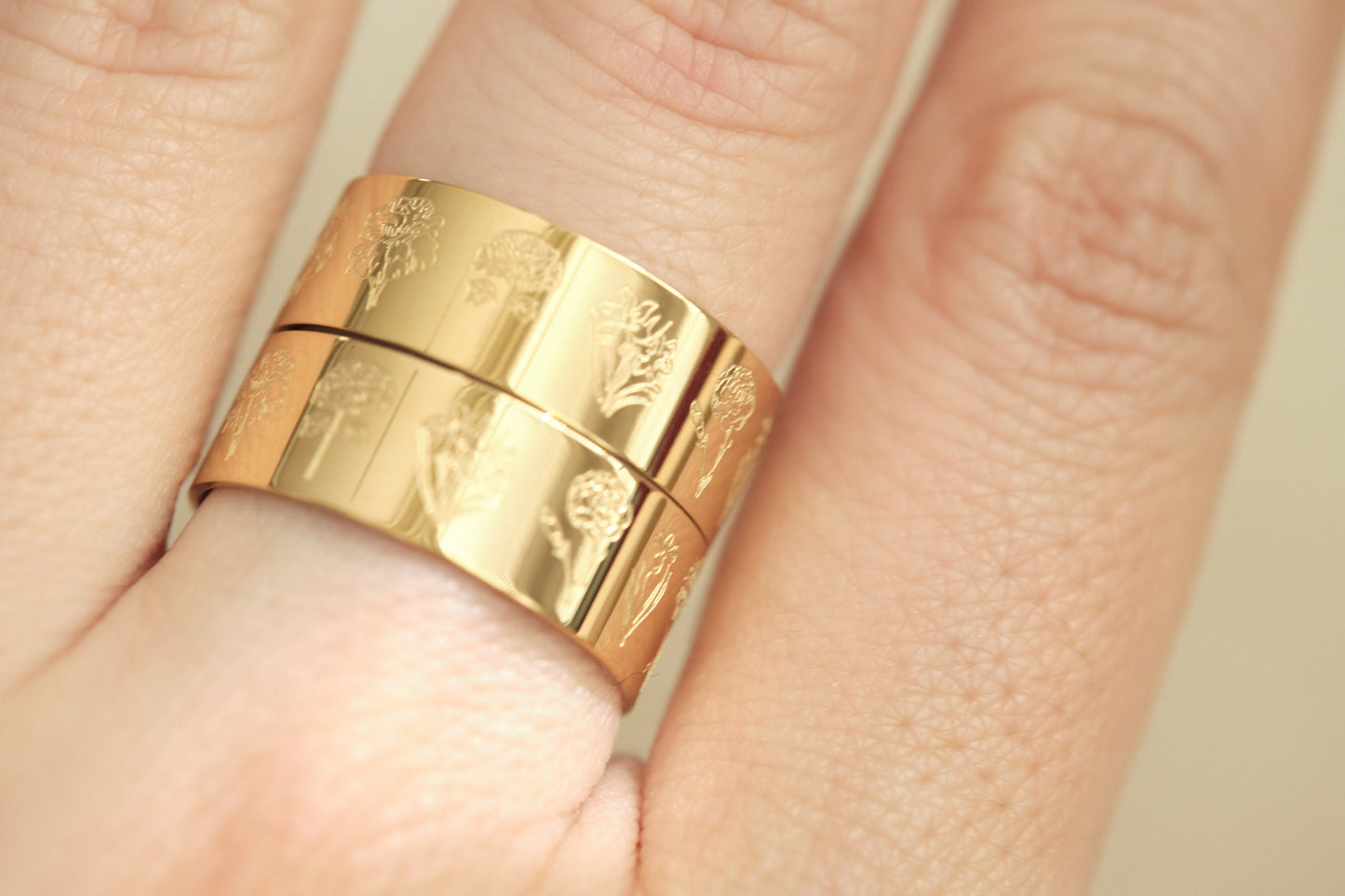 Gold birth flower ring, gold ring, birthday gift for her, month flower ring, personalized month flower jewelry, tarnish free ring, 12 months