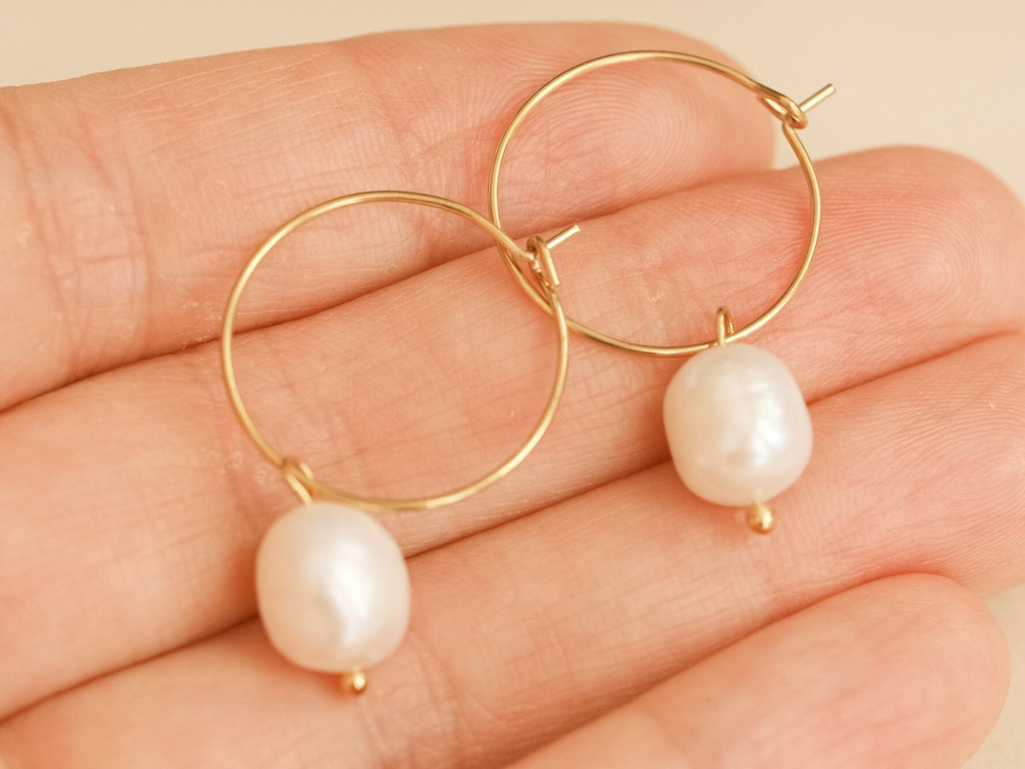 Large Pearl Hoops, Freshwater Pearl Earring, Hoop Pearl Earring, Pearl Dangling Hoops, Bridesmaids Gift, Bridal Earrings, Minimalist Hoops