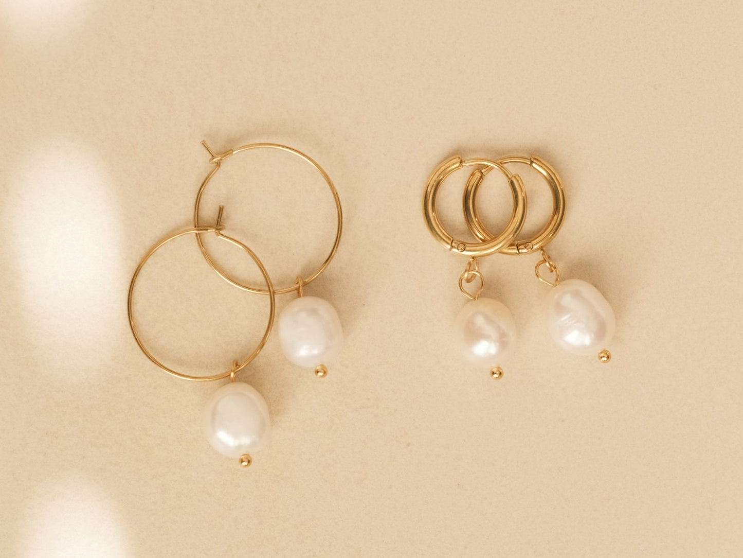 18K Gold Hoop Earring, Pearl Hoop Earring, Baroque Pearl Earring, Bridesmaids Gift, Geometric Earring, Minimalist Earring, Pearl Jewelry