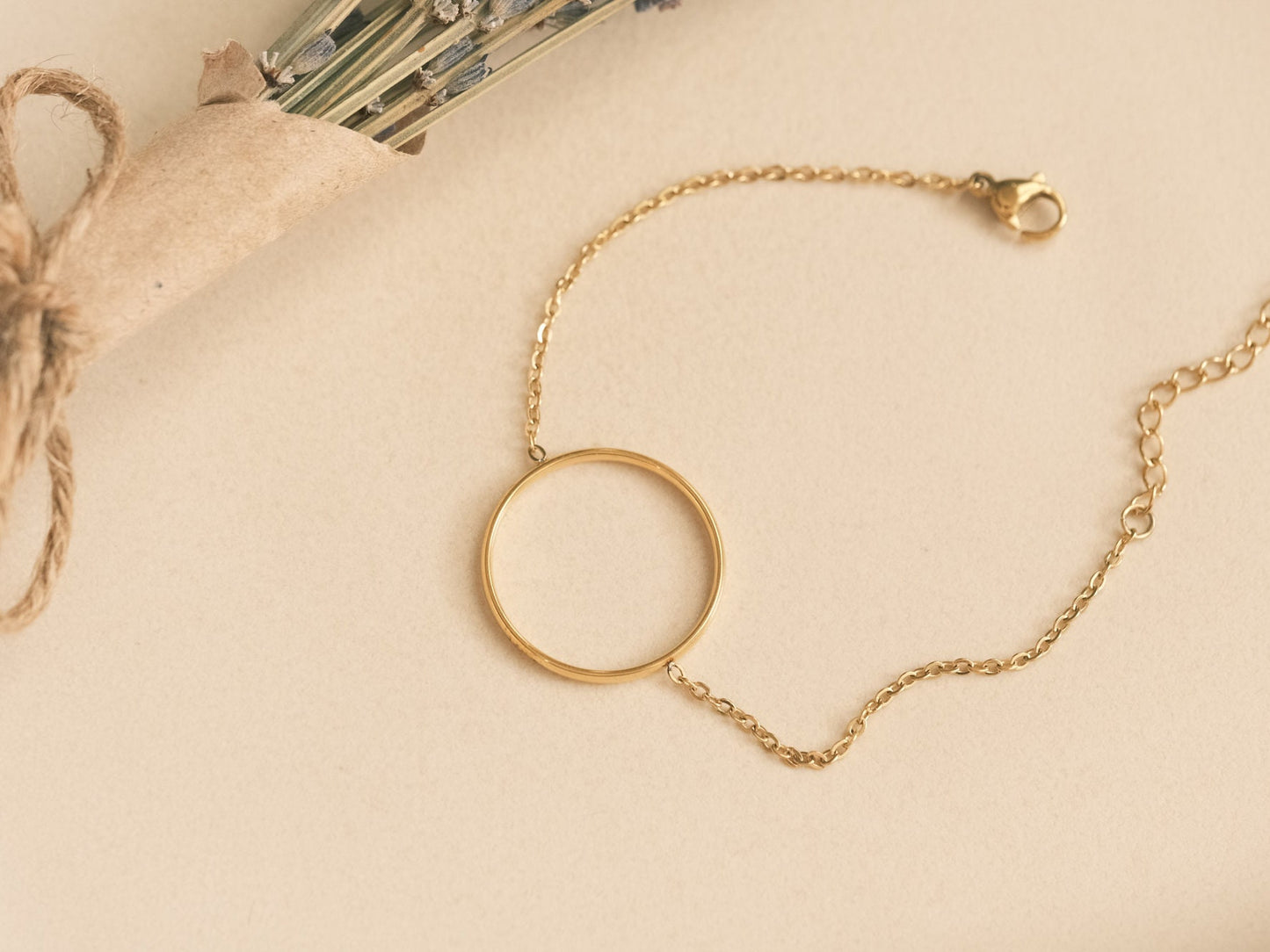 Gold Eternal Circle Bracelet, Gold Bracelet, Large Circle Bracelet, Dainty Bracelet, Gold Bracelet Gift, Bracelet Gift for Daughter from Mom