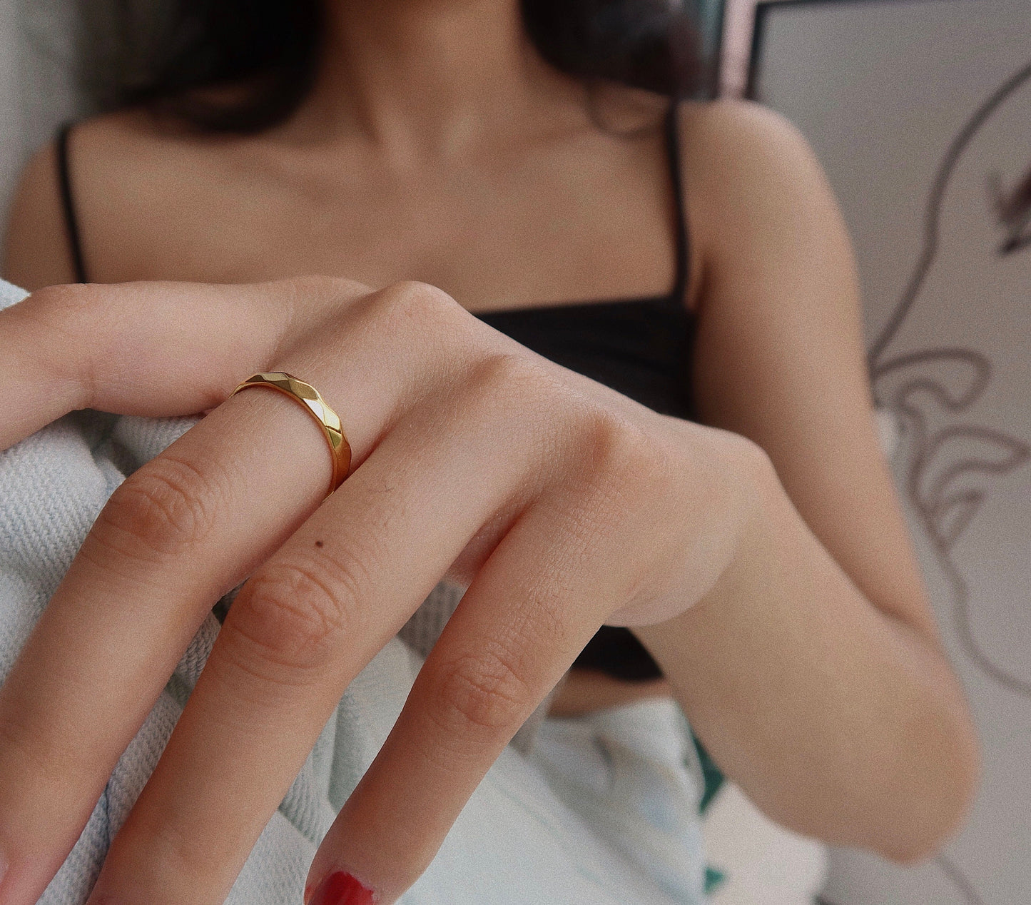 18K Gold Rough Faceted Wedding Ring Textured faceted Ring Gold Hammered Ring Textured Ring Extra Shine Gold Ring Textured Band Gold Ring