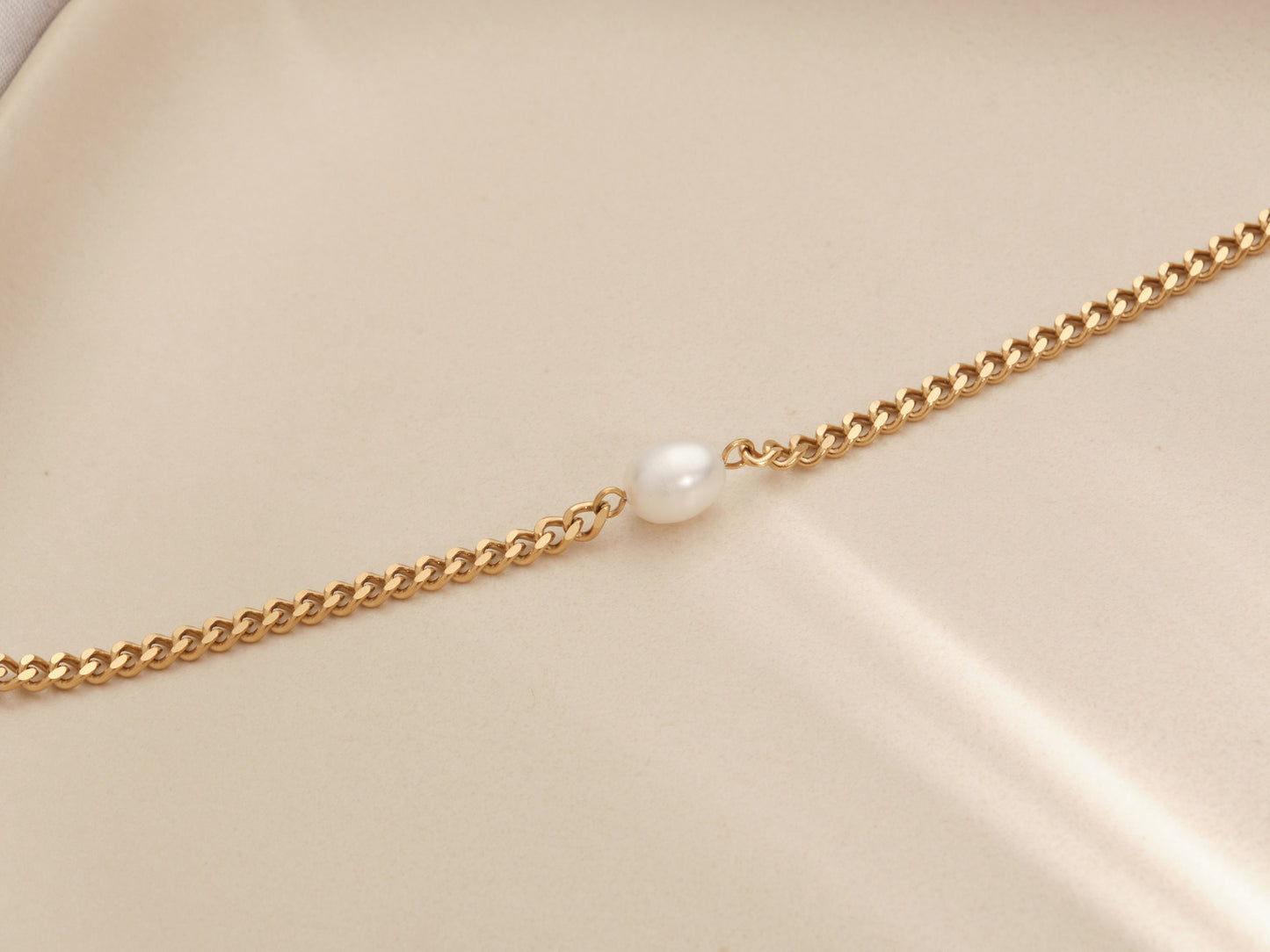 Freshwater Pearl Choker, 18K Gold Choker, Layered Necklace, Floating Pearl Necklace, Single Pearl Choker, waterproof, tarnish free